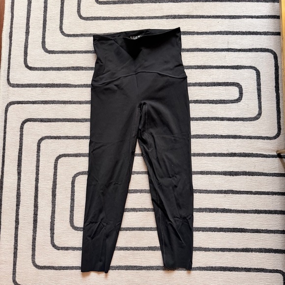 SPANX SPANXshape Booty Boost 7/8 Leggings Black Size Medium - Picture 6 of 11